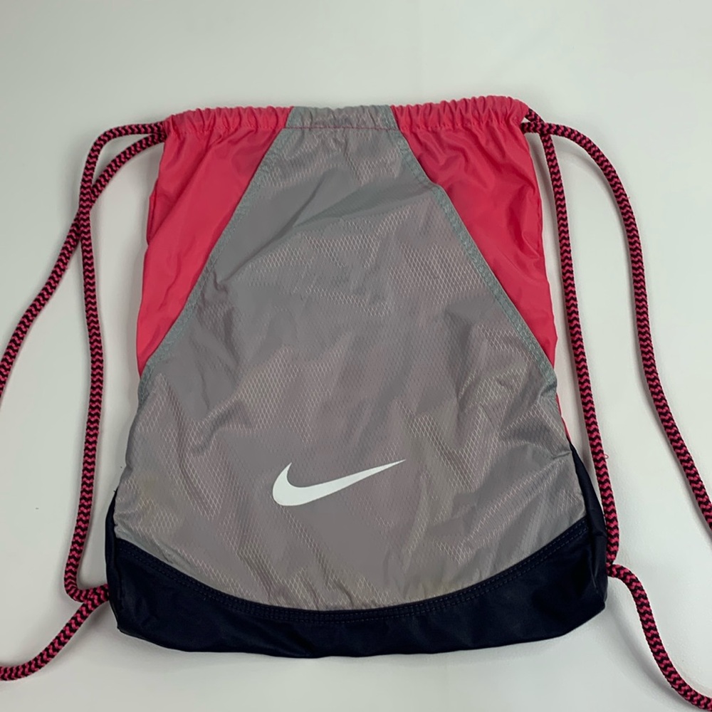 Nike Cinch Bag backpack Pink gray Drawstring Zip pocket Adjustable